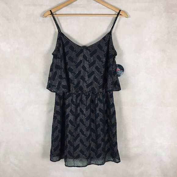 FISHBOWL Black/Gold Zig Zag Popover Dress NWT Large - Picture 8 of 10